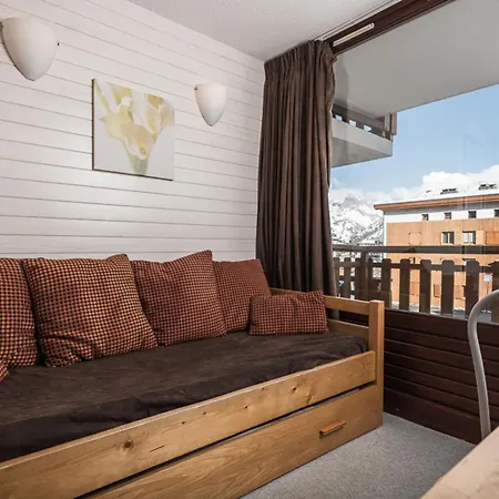 Confortable Proche Pistes Et Commerces Avec Balcon, Le - Fr-1-502-428 *